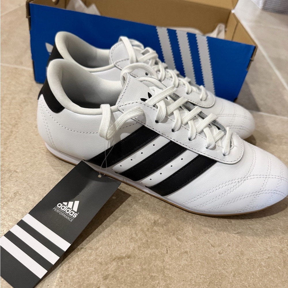 Adidas taekwondo lace size 6 youth (7.5-8) women’s